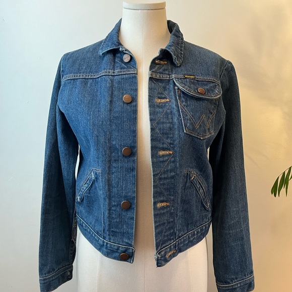 Vintage 70s Wrangler Denim / Jean Jacket w/ Handsewn Patches - Picture 2 of 8